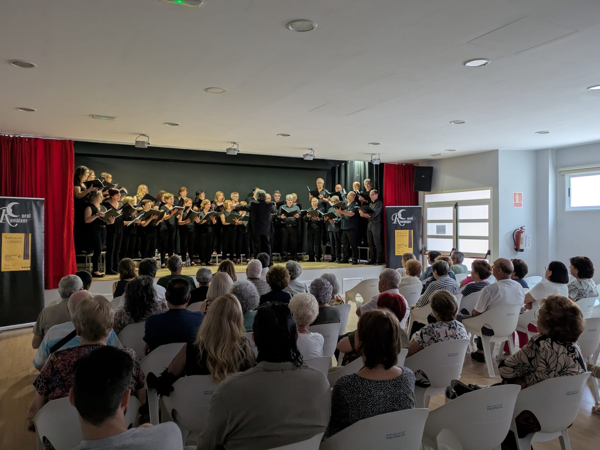 Concierto de la Agrupaci&oacute; Coral Ren&agrave;ixer de Vilamarxant Olocau 2