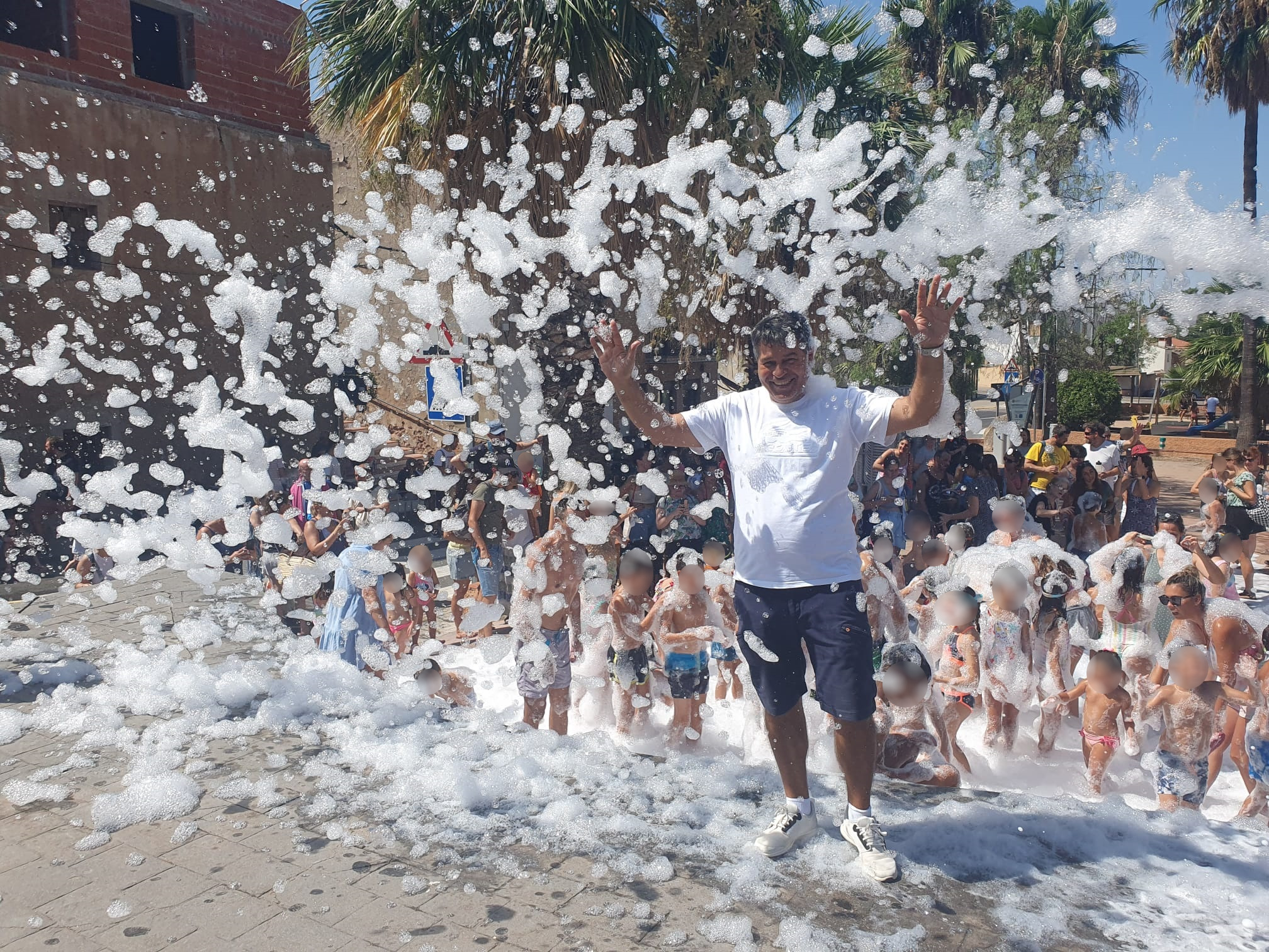 Parque inflable y fiesta de la espuma Olocau 4