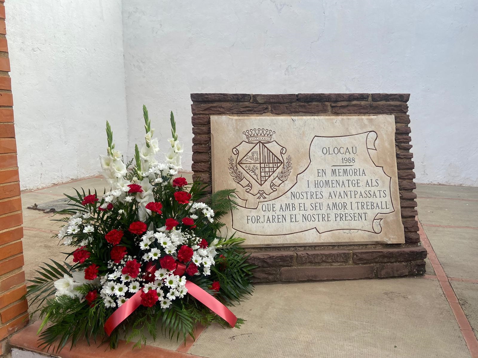 Foto ofrenda flores Ayuntamiento Olocau - 1
