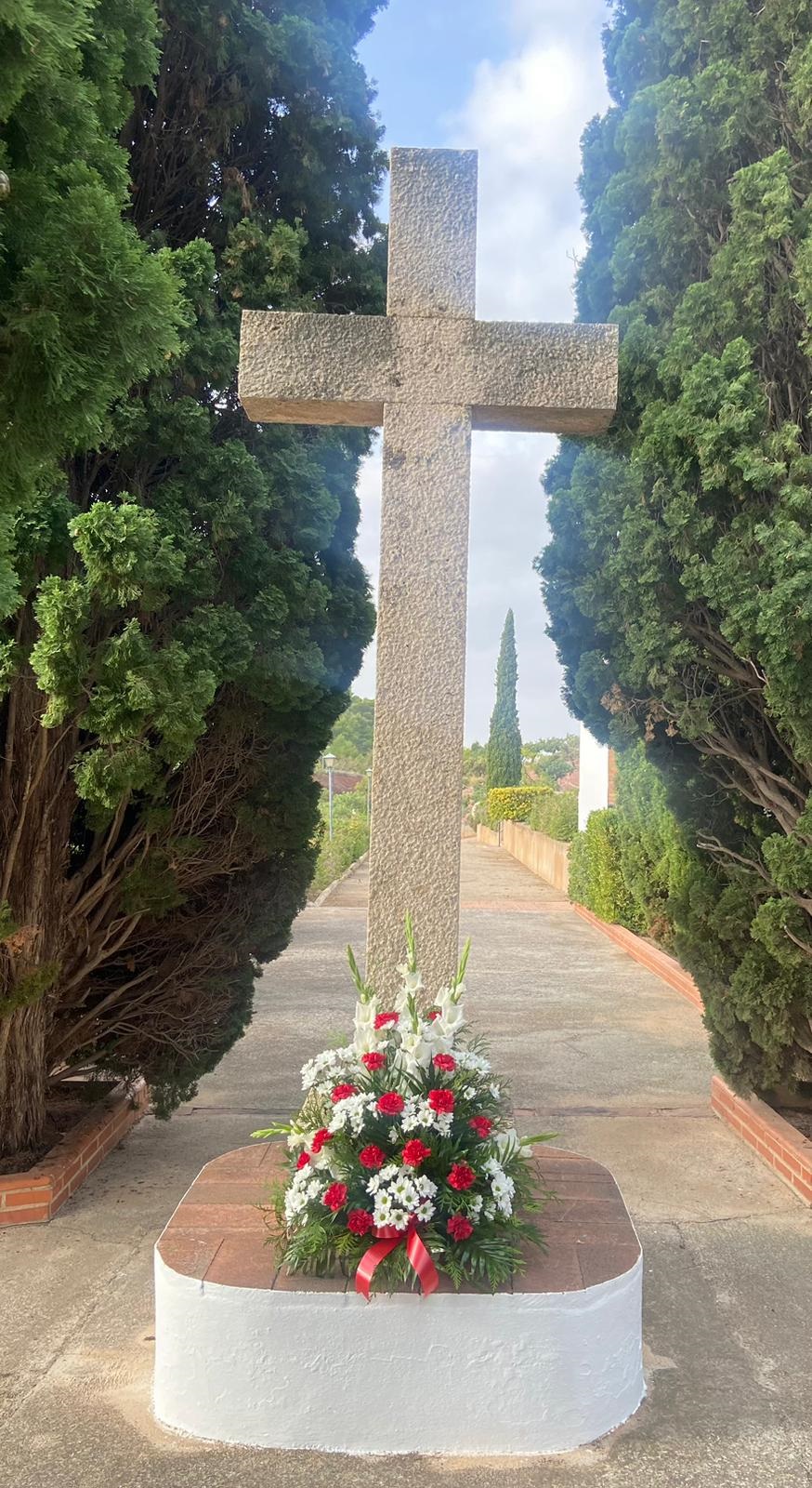 Foto ofrenda flores Ayuntamiento Olocau - 2