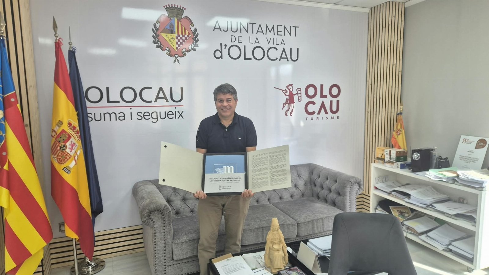 La Col·lecció Museogràfica del Puntal dels Llops rep la placa que la reconeix com a Col·lecció Museogràfica de la Comunitat Valenciana
